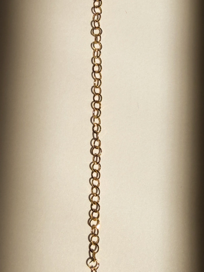 Andrea circle cable chain