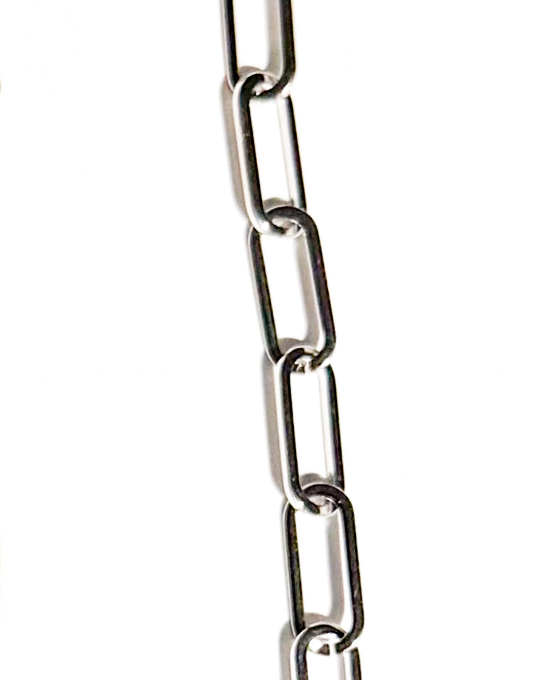 Liz Encantada chain