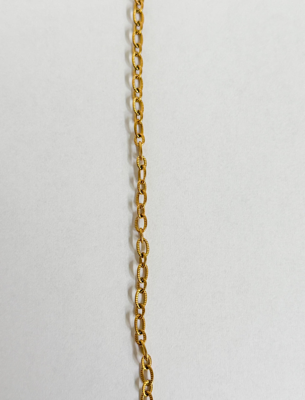 Kate textured oval chain
