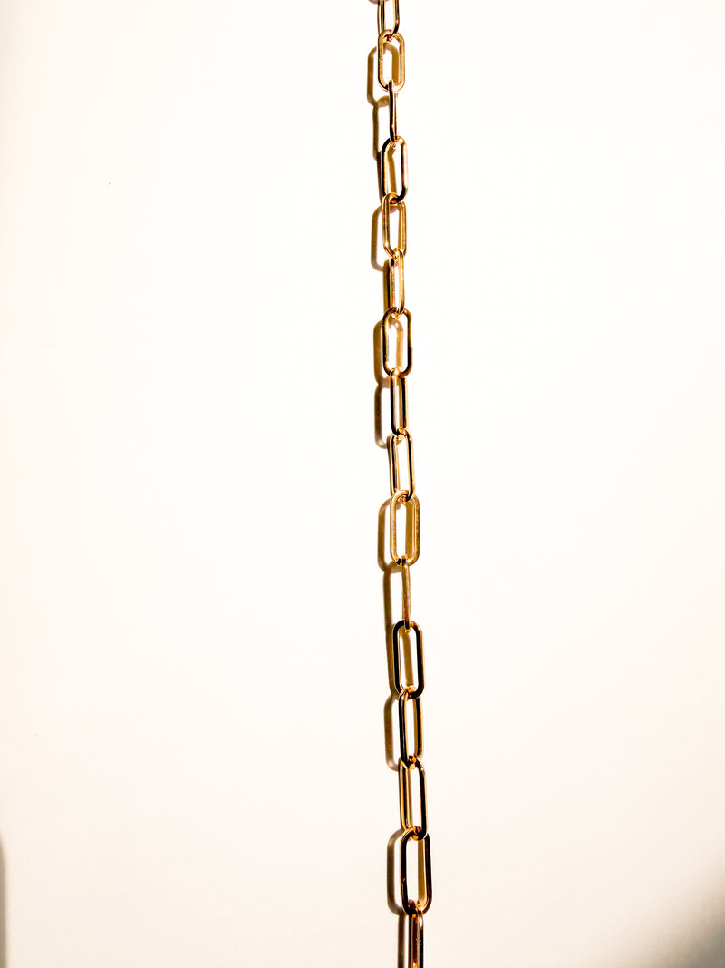 Liz Encantada chain