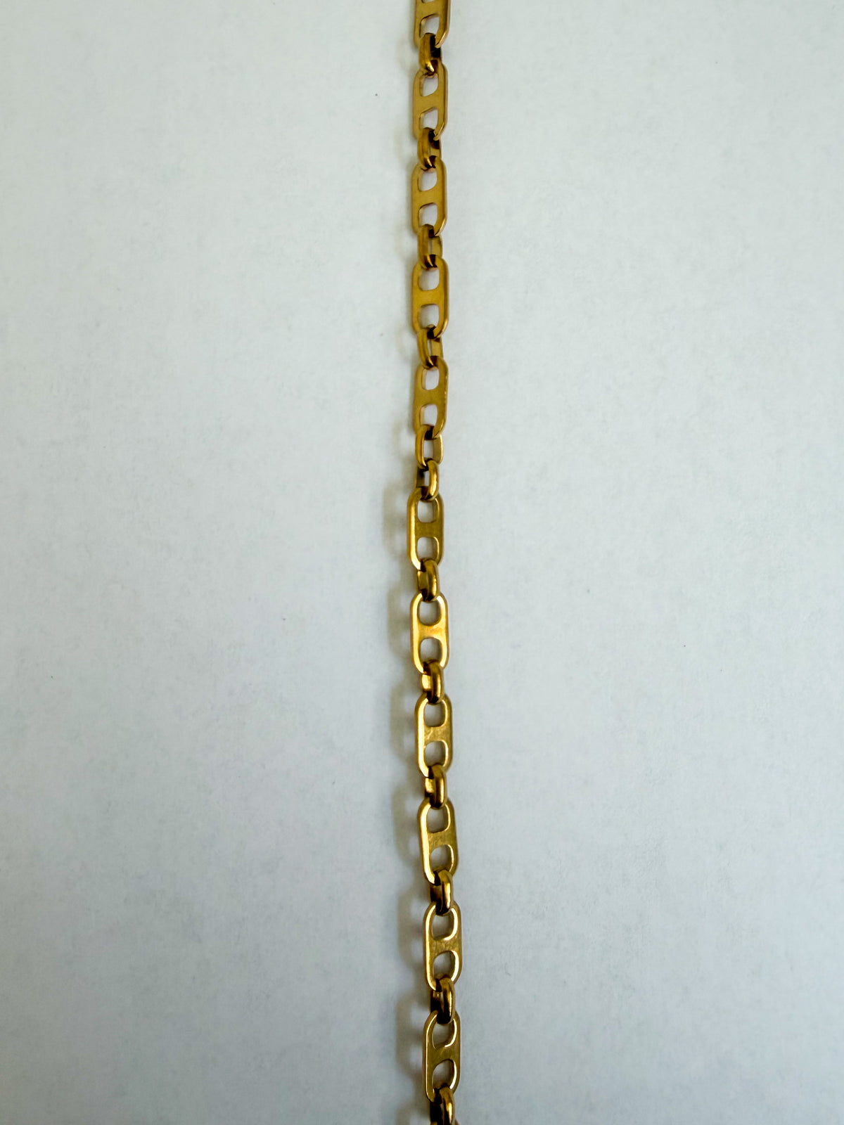 Ainsley can tab chain