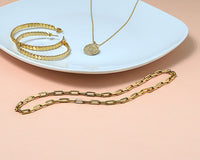 Dainty minimalist everyday affordable jewelry shop local shop small Chicago 