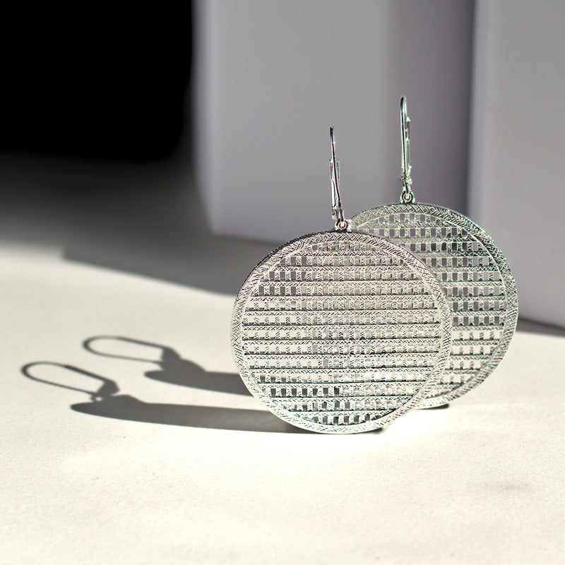 sophisticated lightweight unique statement silver earrings