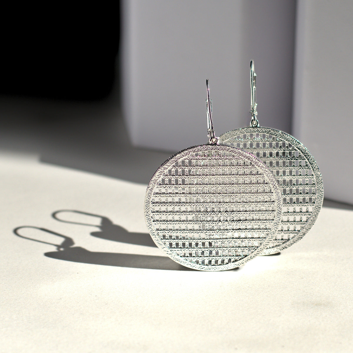sophisticated lightweight unique statement silver earrings