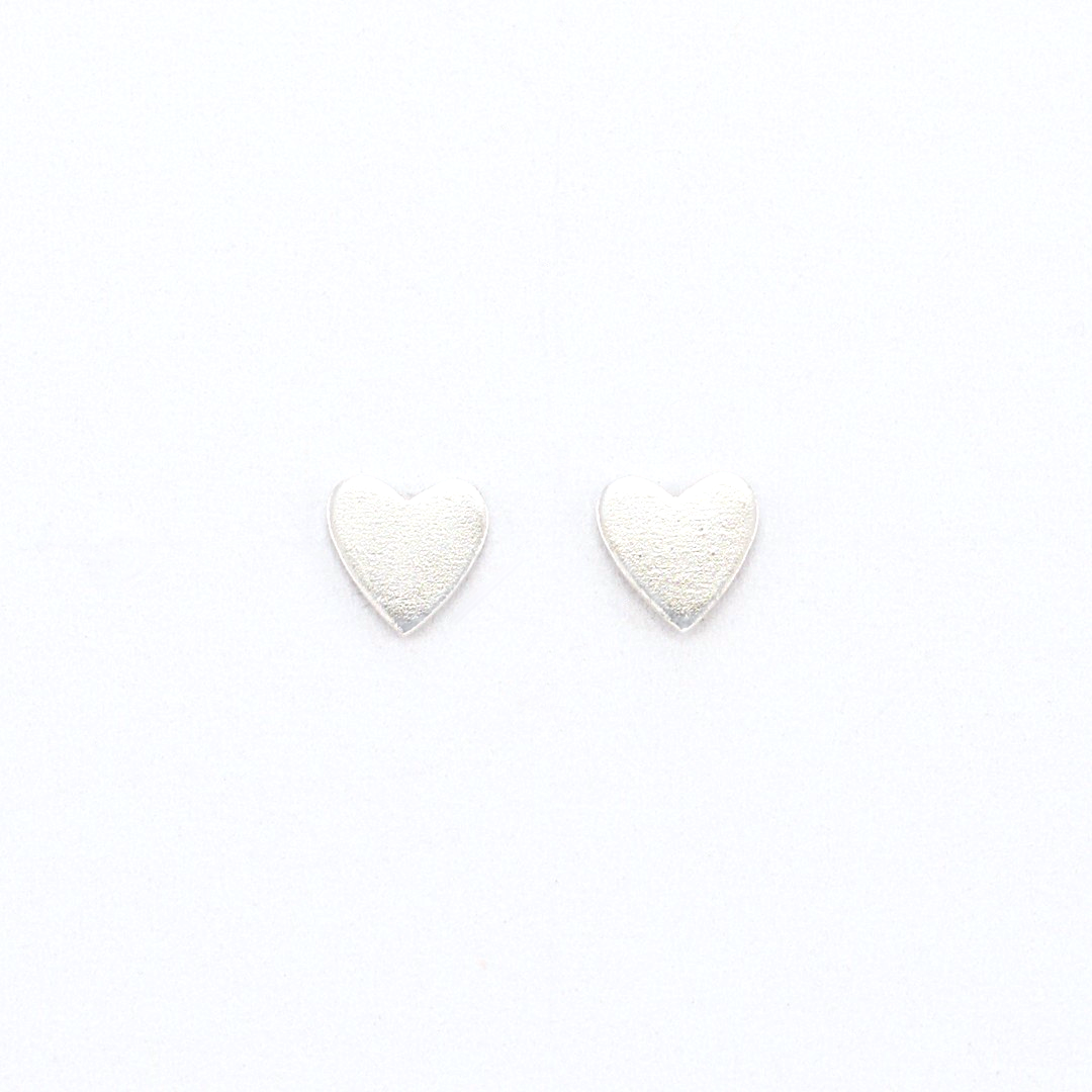 Girls Small Silver Heart Earrings – Silverbling.ie